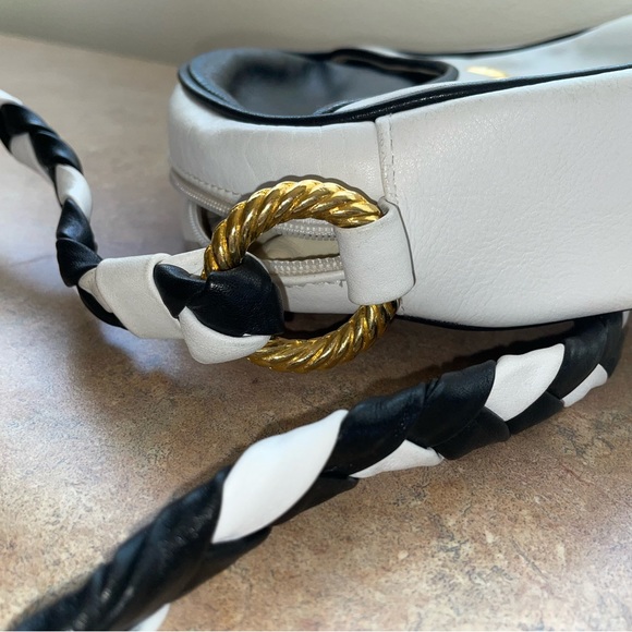 Pantera round black & white handbag - Picture 8 of 9